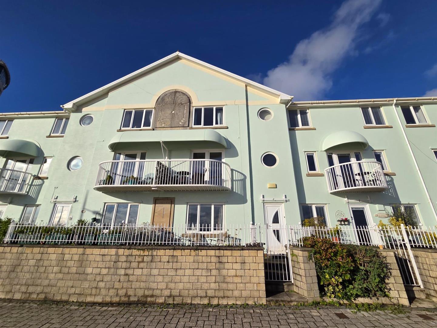 Marine Walk, Maritime Quarter, Swansea, SA1 1YQ
